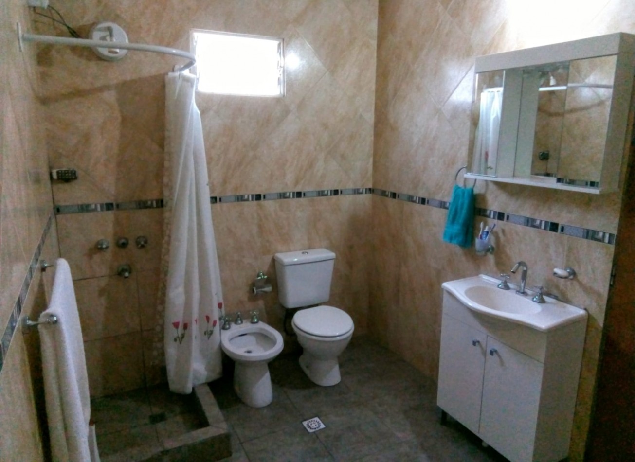 CASA EN VENTA CON GRAN PATIO