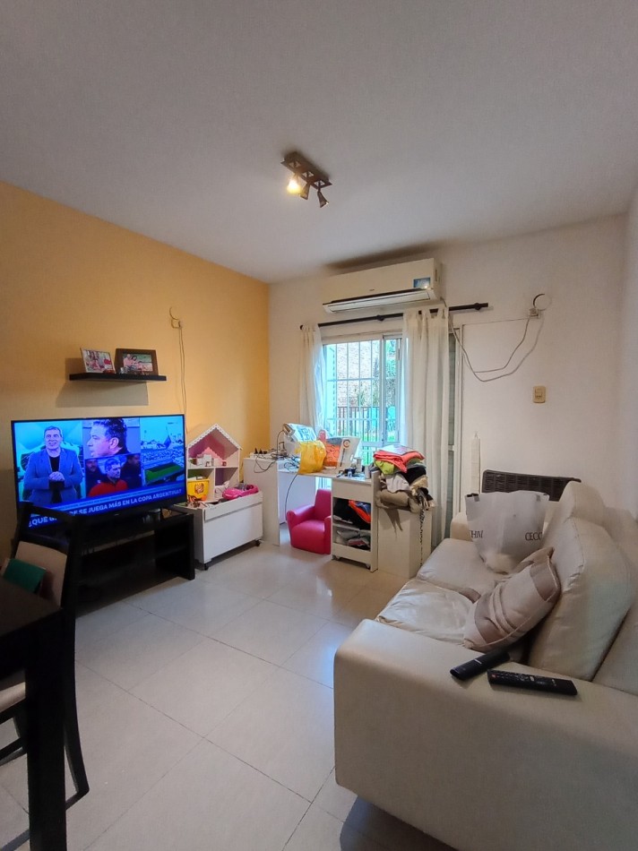 UBICACION + CONFORT: AMPLIA CASA CON PILETA