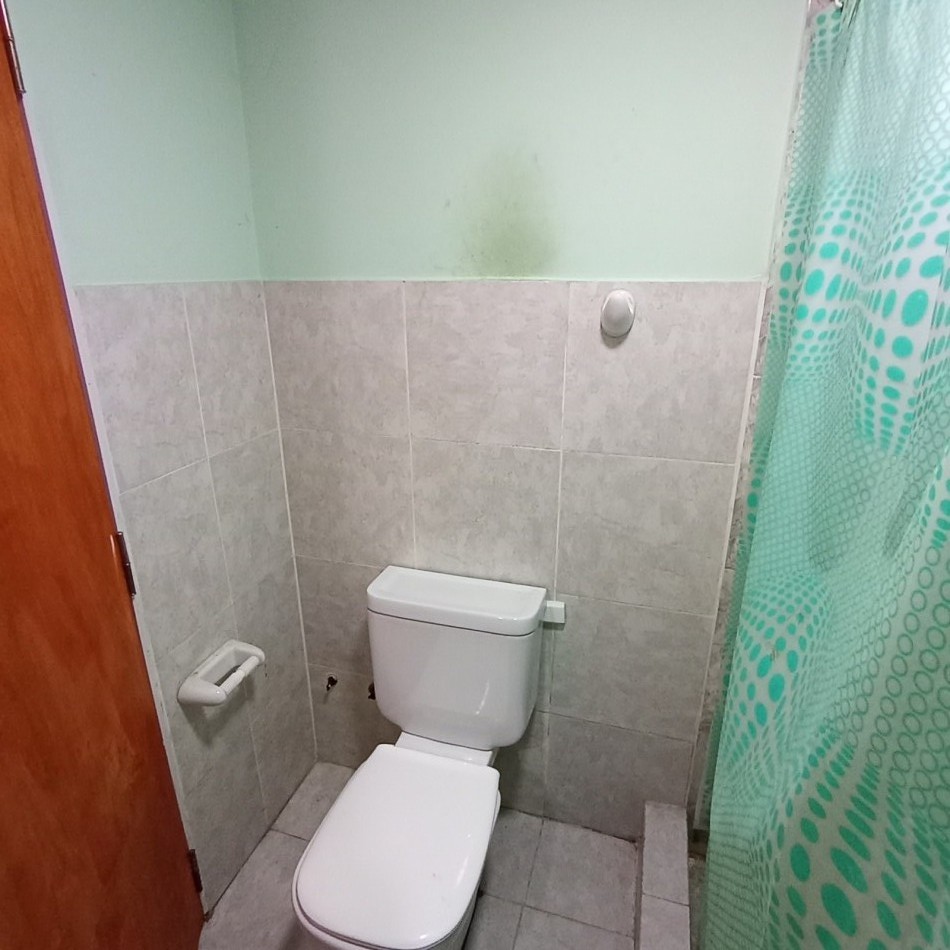 CASA CON QUINCHO Y PILETA